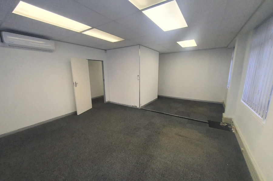 To Let commercial Property for Rent in Humerail Eastern Cape